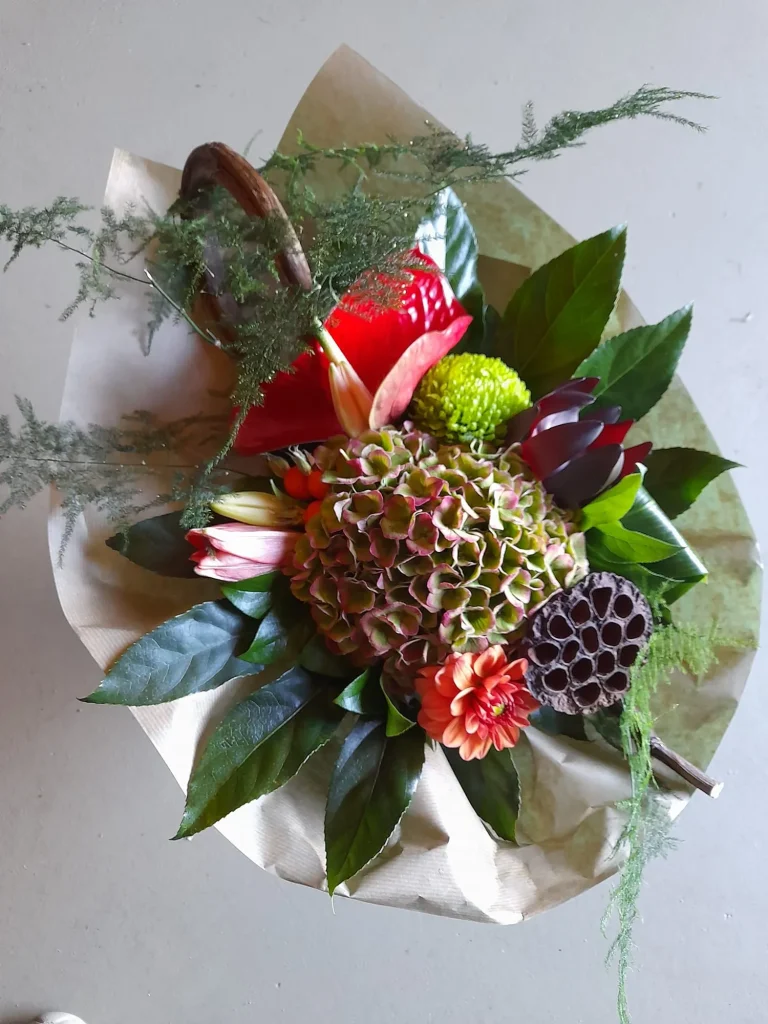 Kleurrijk boeket met hortensia en anthurium – Bloem en Atelier Floriante